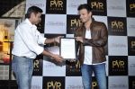 Vivek Oberoi at The Impossible film press meet in PVR, Mumbai on 27th Dec 2012 (48).JPG
